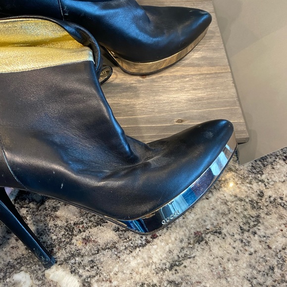 Gucci bootie 42 nice looking boots and looks good on - Picture 3 of 15